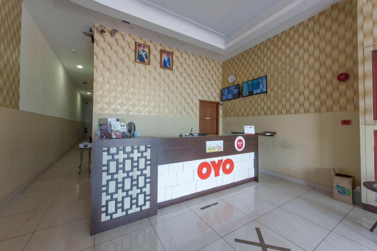 Super Oyo 90385 H3 Hotel Yong Peng Exterior photo