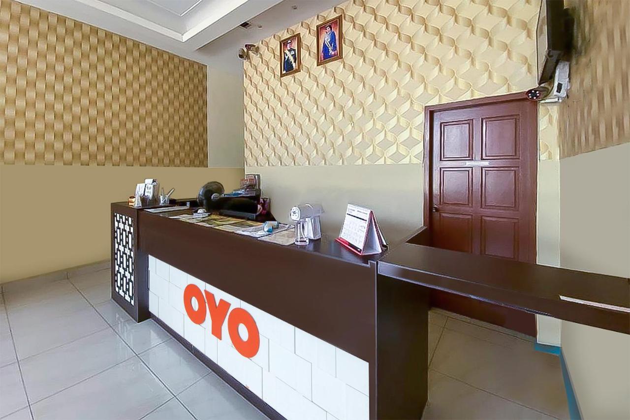 Super Oyo 90385 H3 Hotel Yong Peng Exterior photo