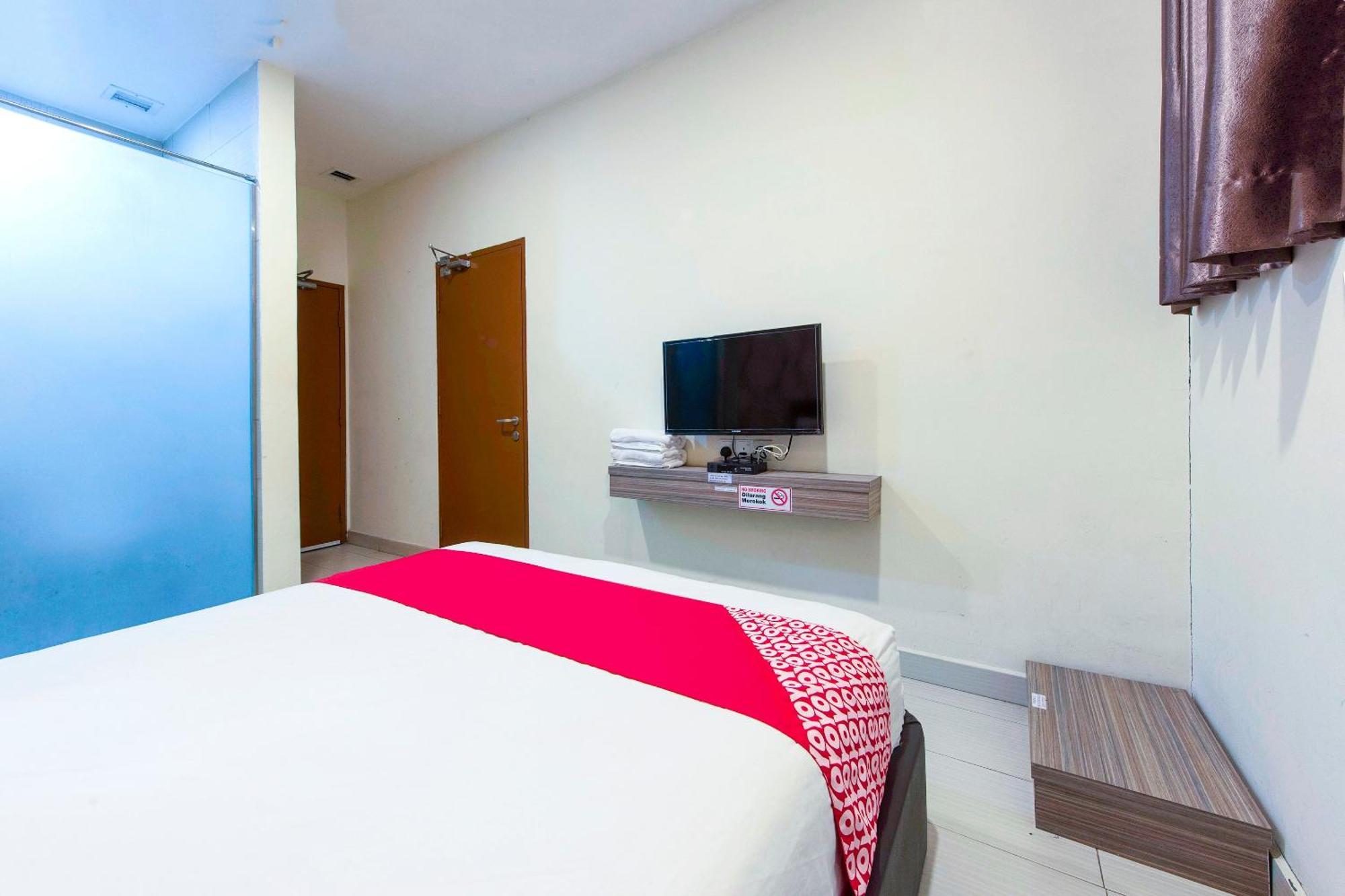 Super Oyo 90385 H3 Hotel Yong Peng Exterior photo